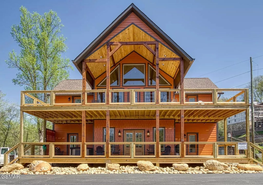 604 Cherokee Orchard Road, Gatlinburg