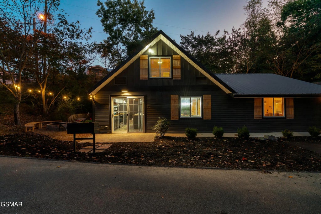 372 Indian Knob Circle, Pigeon Forge