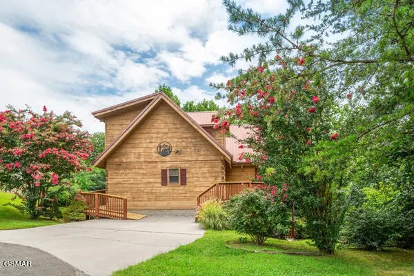 705 Blue Dunn Court, Pigeon Forge