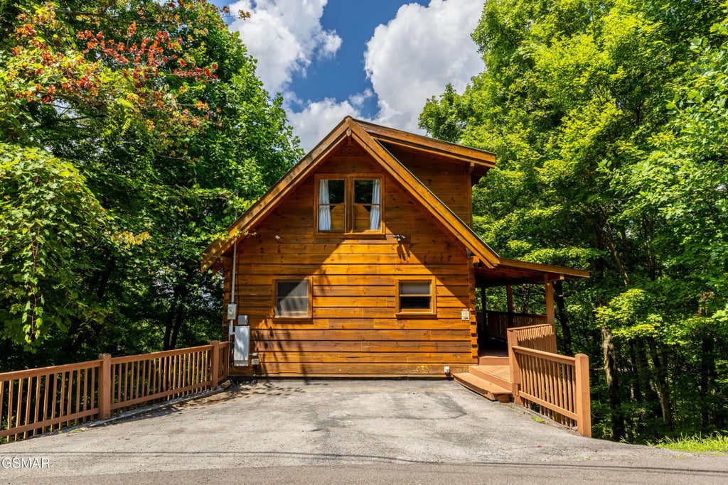 1814 Silver Poplar Lane, Sevierville