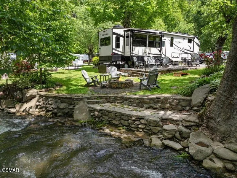 4229 E Parkway #282, Gatlinburg