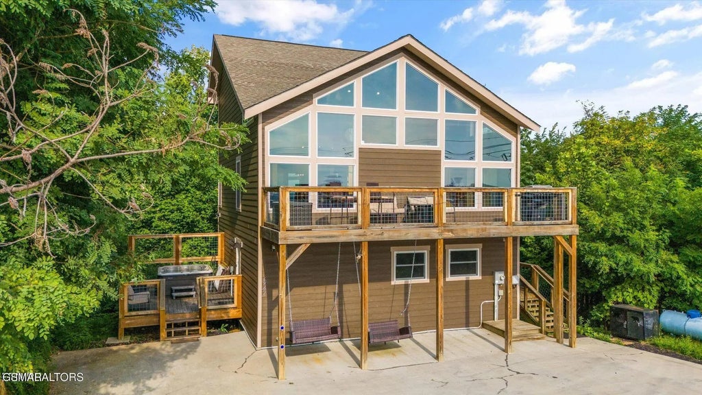 622 Wiley Oakley Drive, Gatlinburg