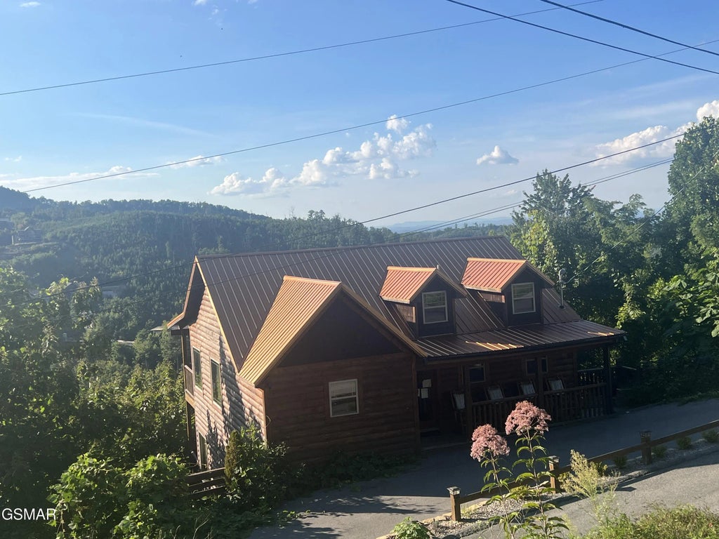 964 Village Loop Road, Gatlinburg