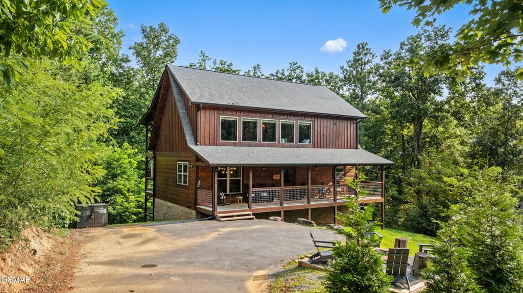 834 Pine Top Lane, Gatlinburg