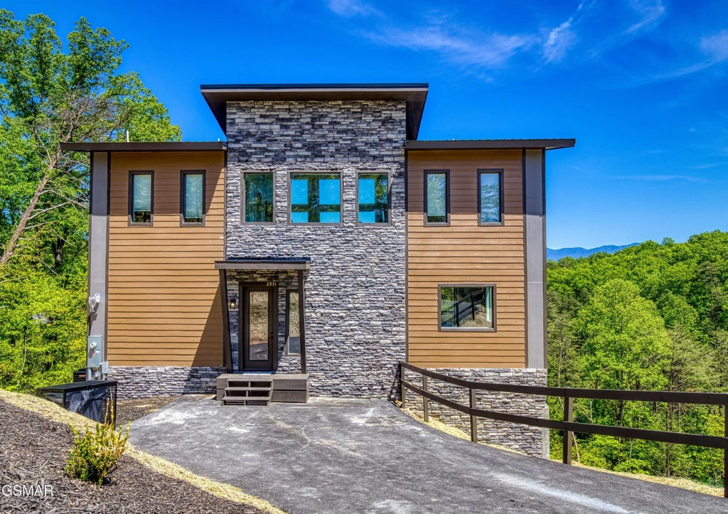 2951 Lightning Strike Dr Drive, Sevierville