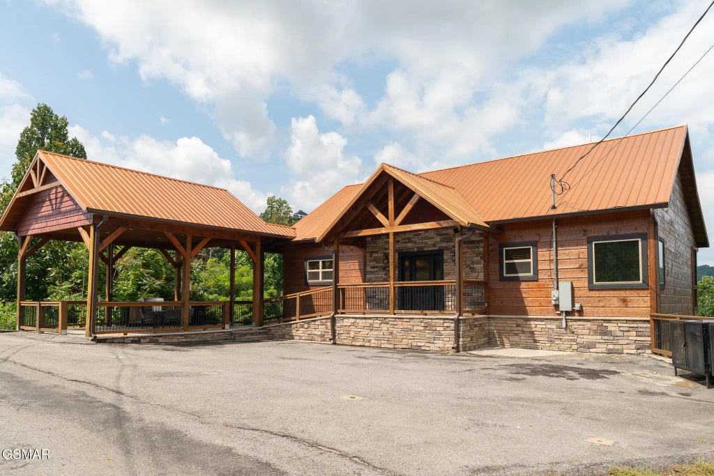 1072 Village Loop Road, Gatlinburg