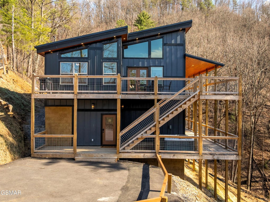 3265 Emerald Springs Loop, Sevierville