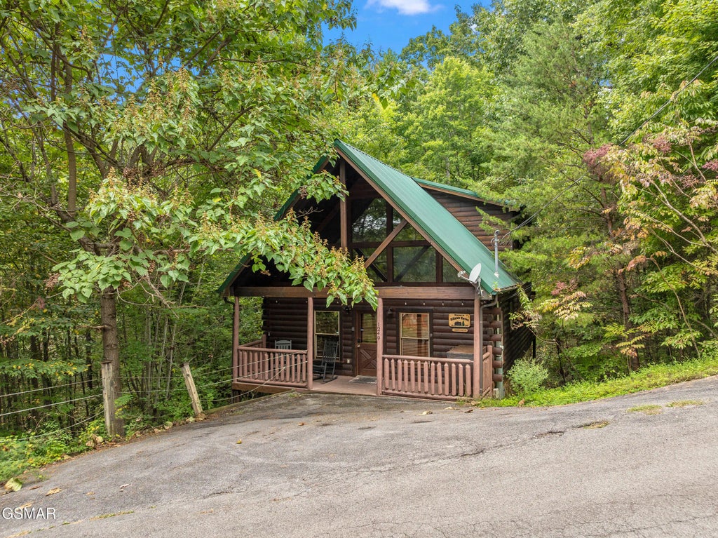 1249 Honeysuckle Lane, Sevierville