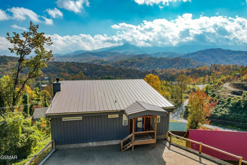 732 Beanstalk Road, Gatlinburg