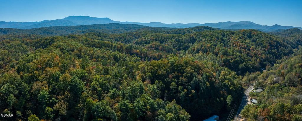 1876 Upper Middle Creek Road, Sevierville
