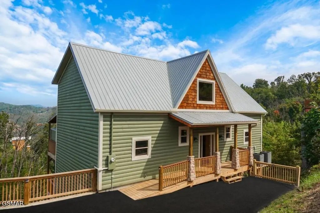 605 Wiley Oakley Drive, Gatlinburg