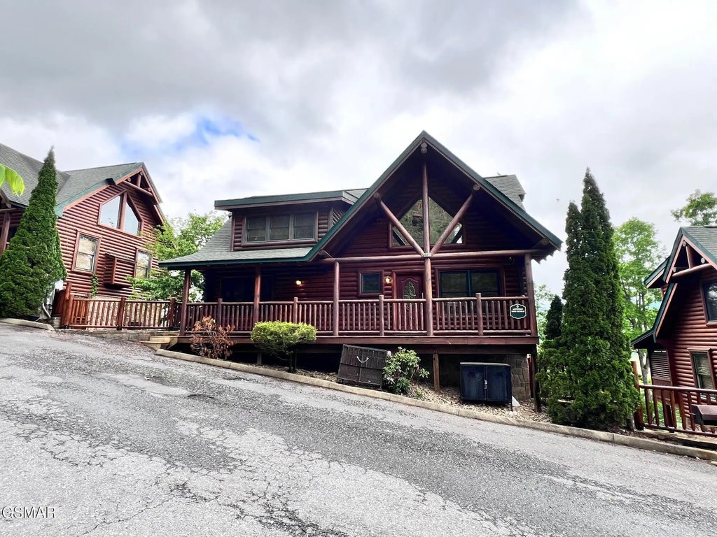 1726 Summit View Way, Pigeon Forge