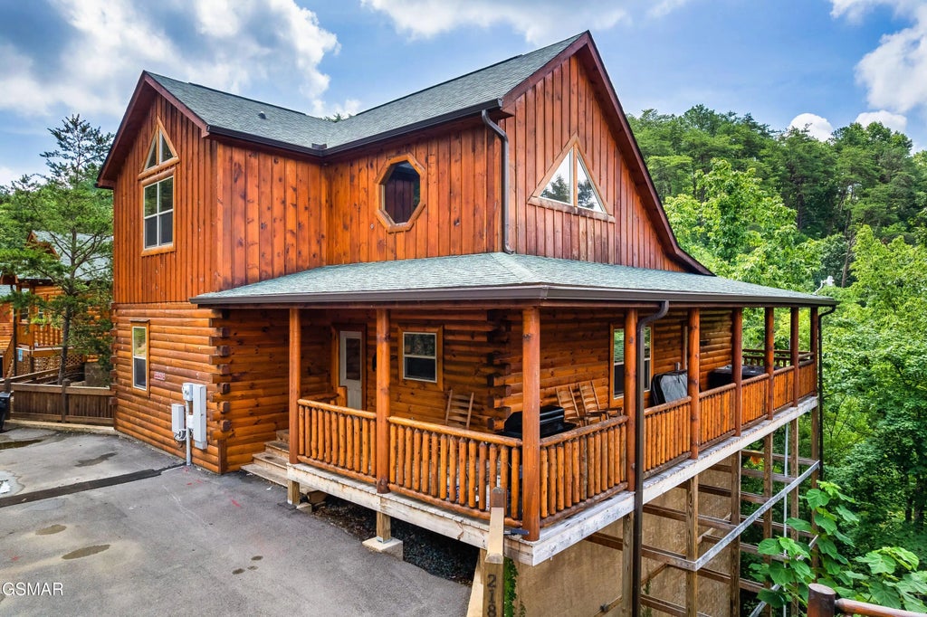 2180 Bear Haven Way, Sevierville