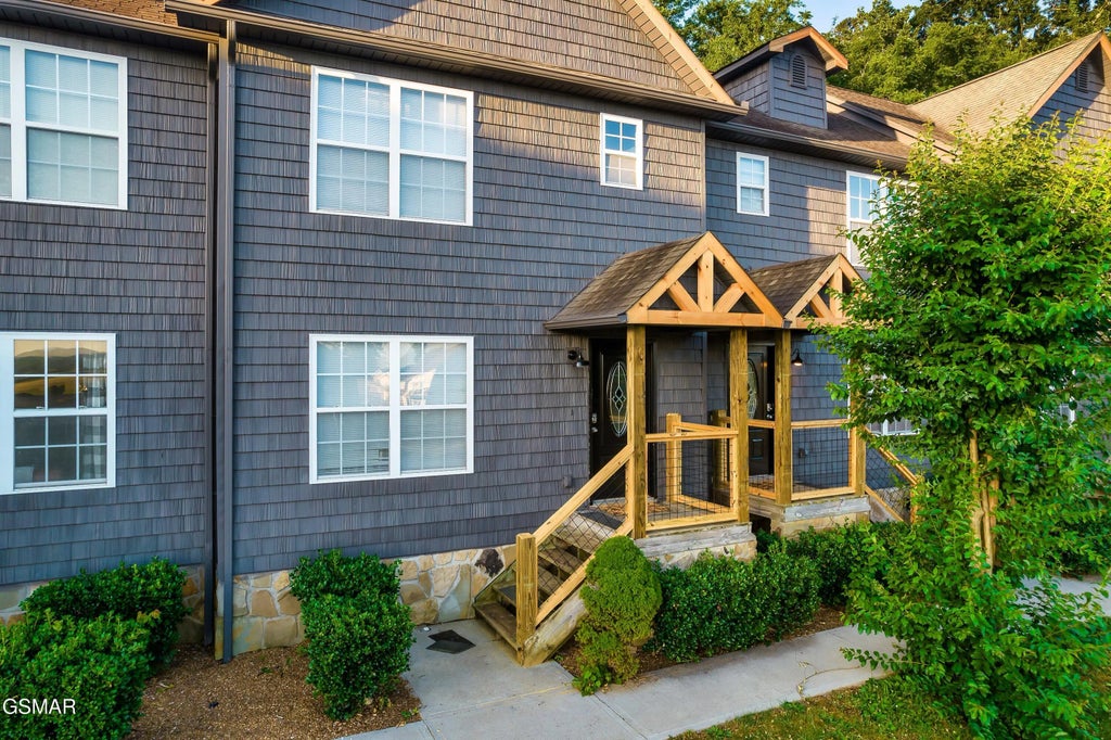 1446 William Holt Boulevard, Sevierville