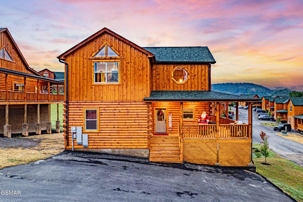 402 Southern Sun Way, Pigeon Forge