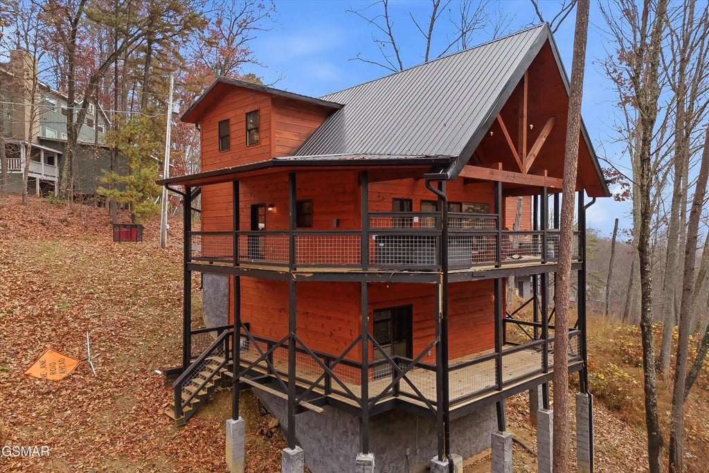 1104 Laddie Buck Lane, Gatlinburg