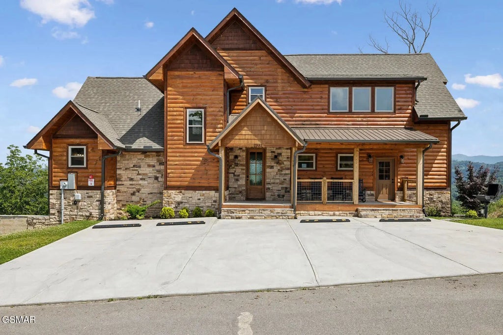 1736 Azalea Circle, Sevierville