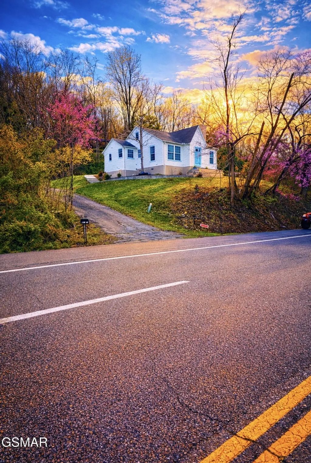 739 W Main Street Street, Sevierville