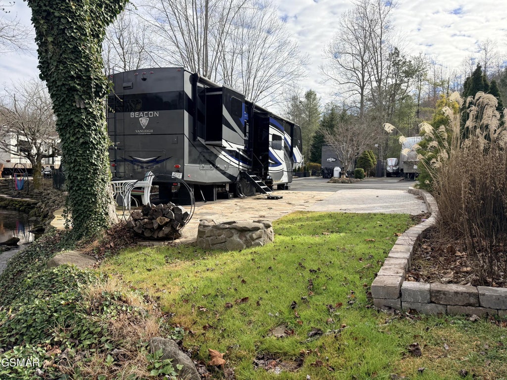 4229 E Parkway #164, Gatlinburg