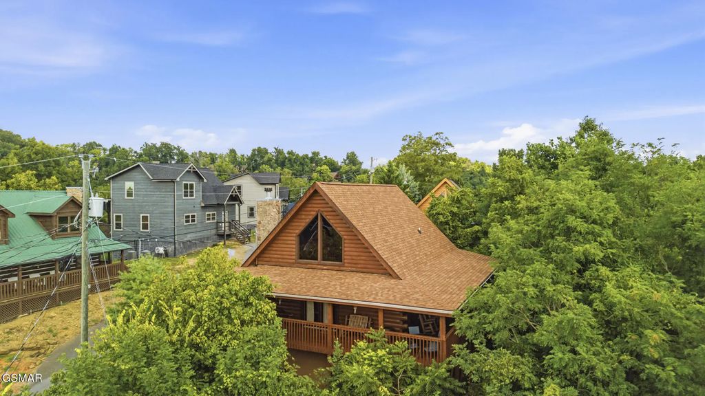 2048 Eagle Feather Drive, Sevierville