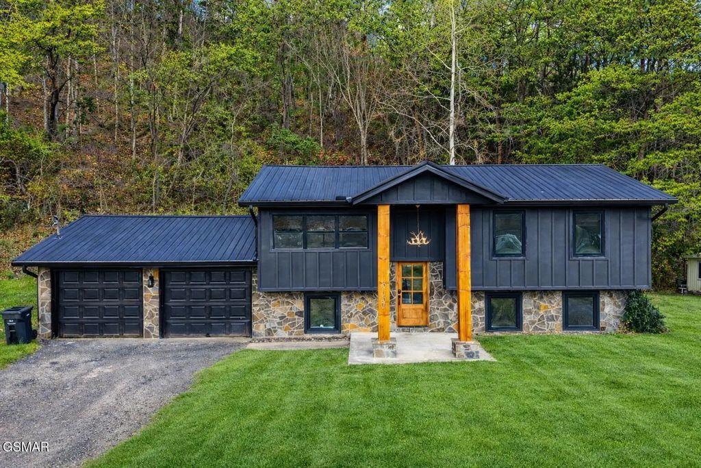 3139 Easy Street, Sevierville