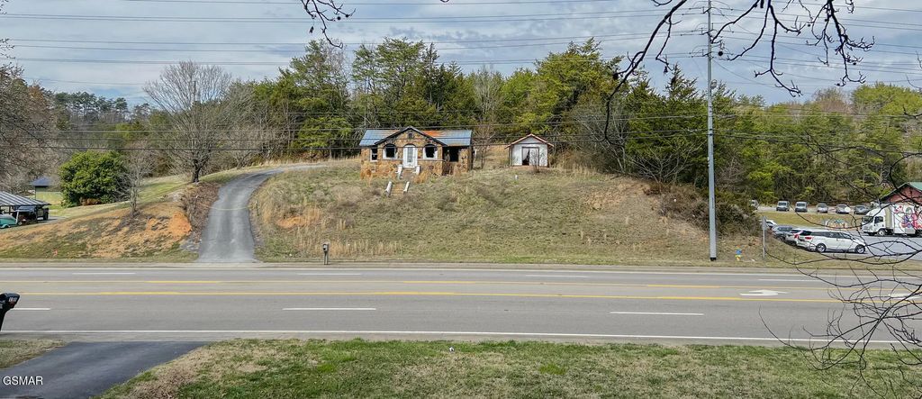 1170 Wears Valley Road, Pigeon Forge