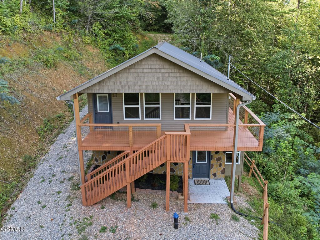 2912 Kettle Creek Way, Sevierville