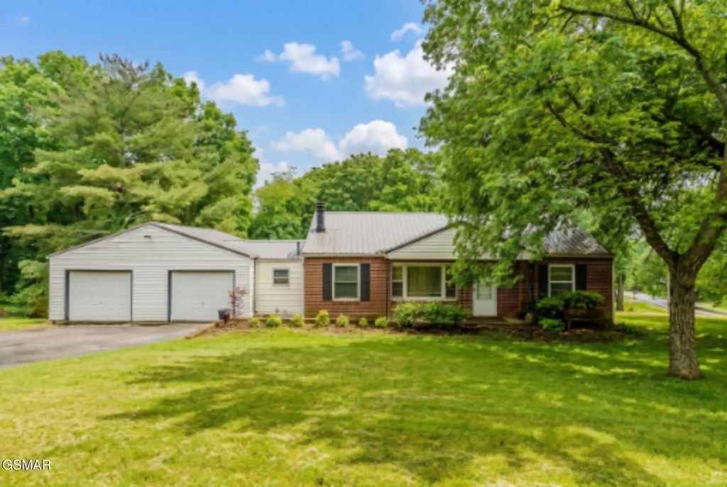 2800 Patrick Avenue, Maryville
