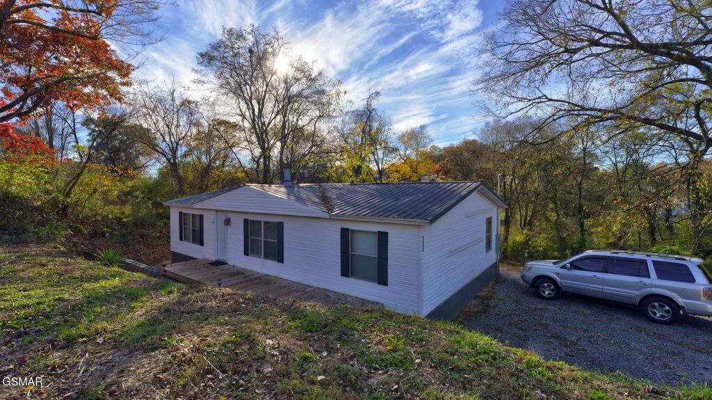135 Blazer Street, Newport