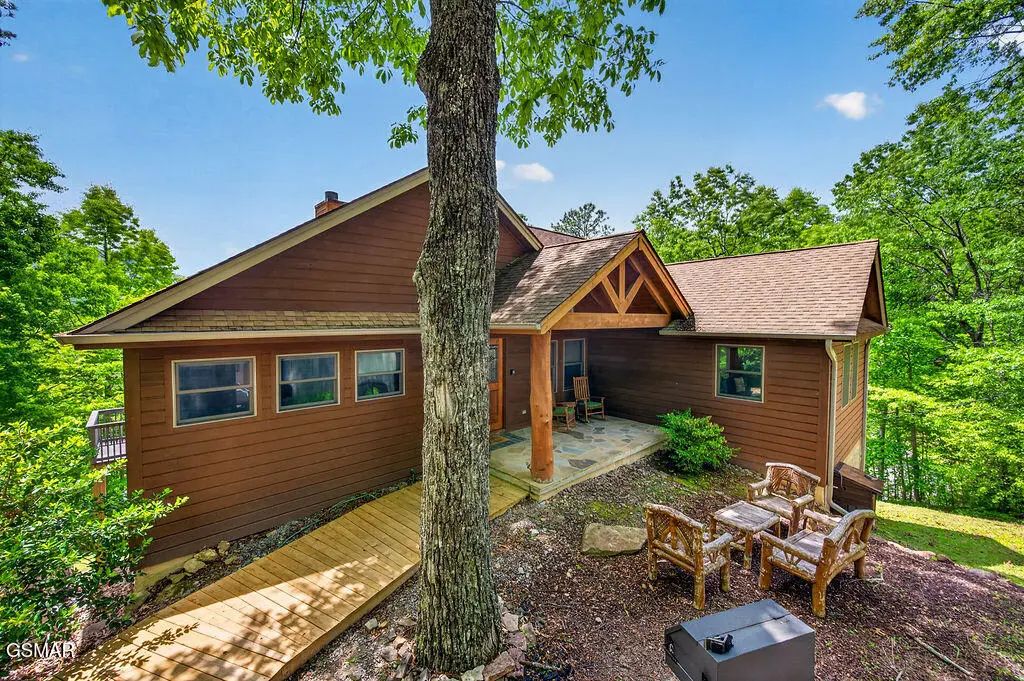 967 Scenic Trail, Gatlinburg