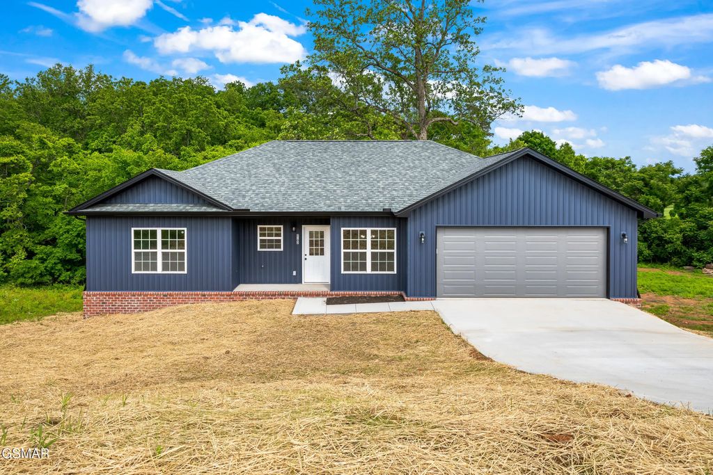 2102 Kings View Loop, Seymour