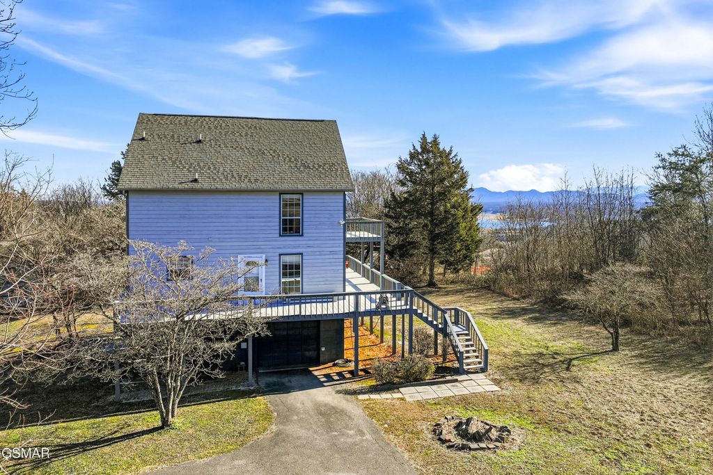 2812 Burnett Drive, Kodak