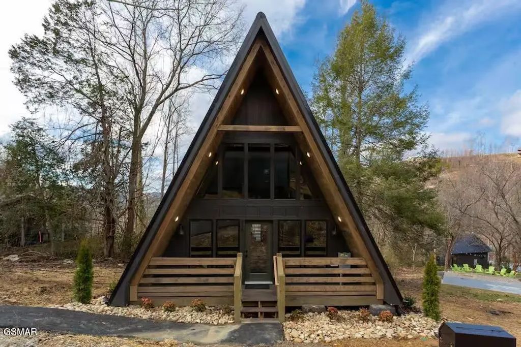 324 Lewis Clabo Road, Gatlinburg