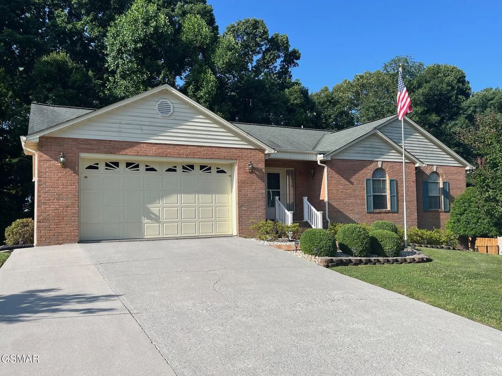 985 E Brentwood Drive, Morristown
