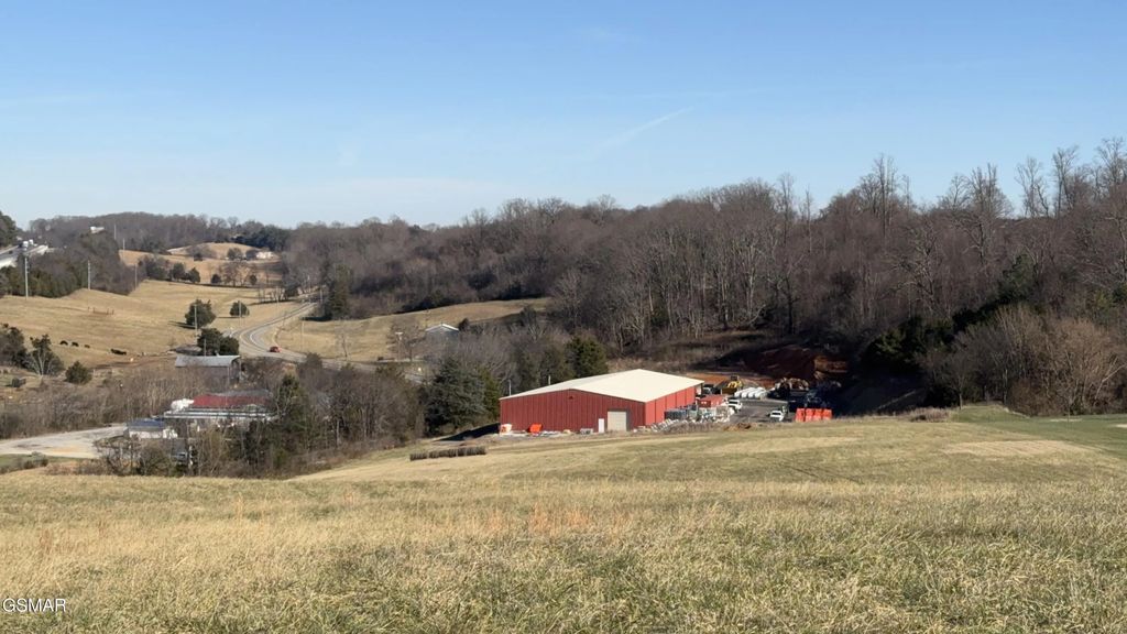 725 W Highway 25 70, Dandridge