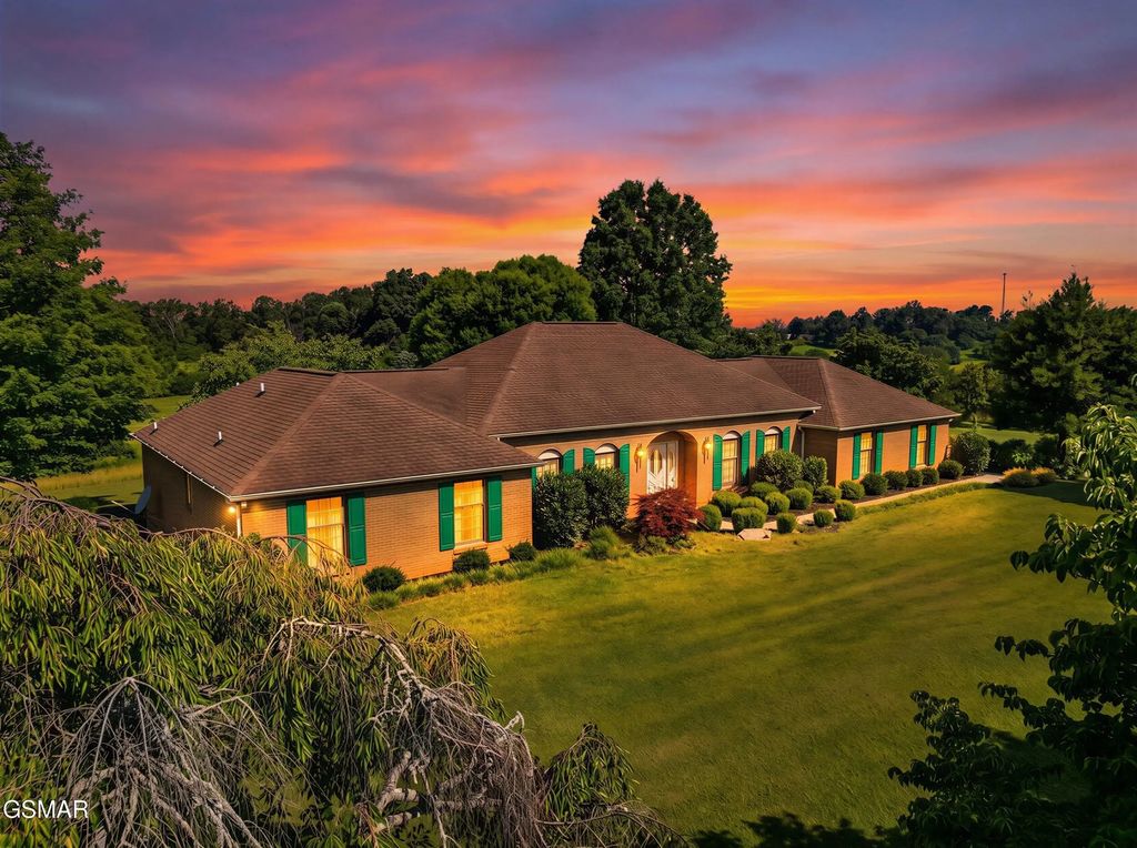 377 Thomas Loop Road, Sevierville