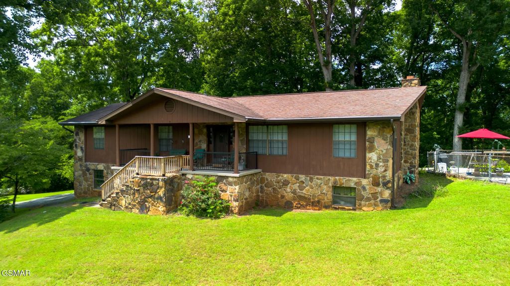 2101 W Governor John Sevier Highway, Knoxville