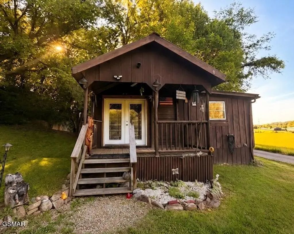 125 Stinson Road, Newport