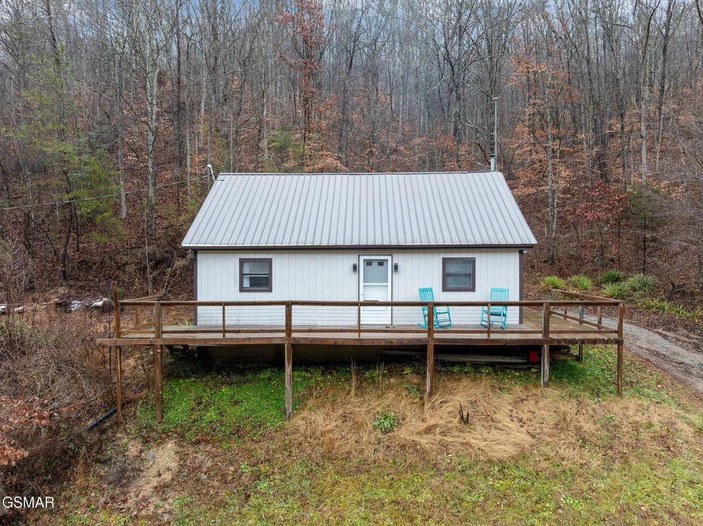7300 Snake Hollow Road, Sneedville