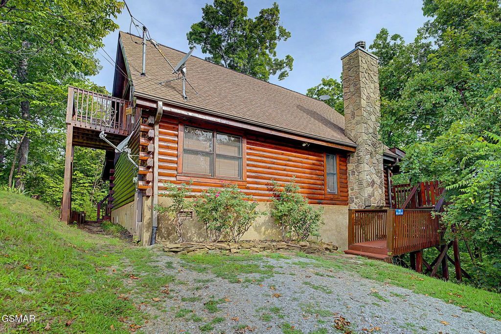 1065 Willard Way, Sevierville