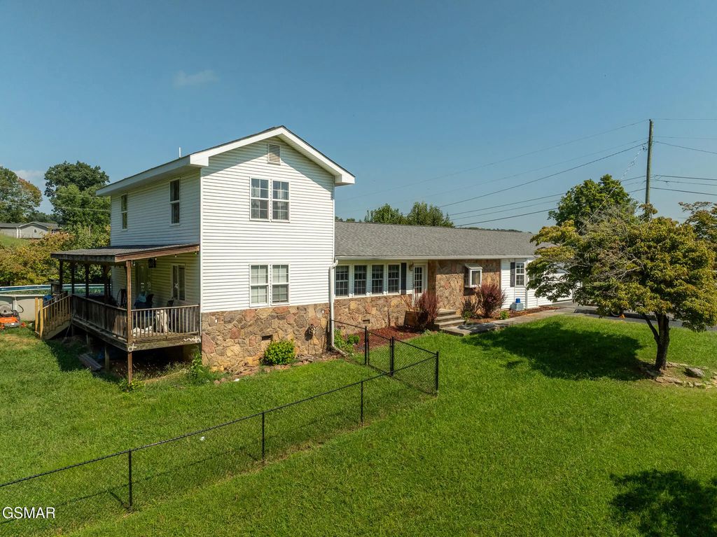 920 Oakwood Drive, Dandridge