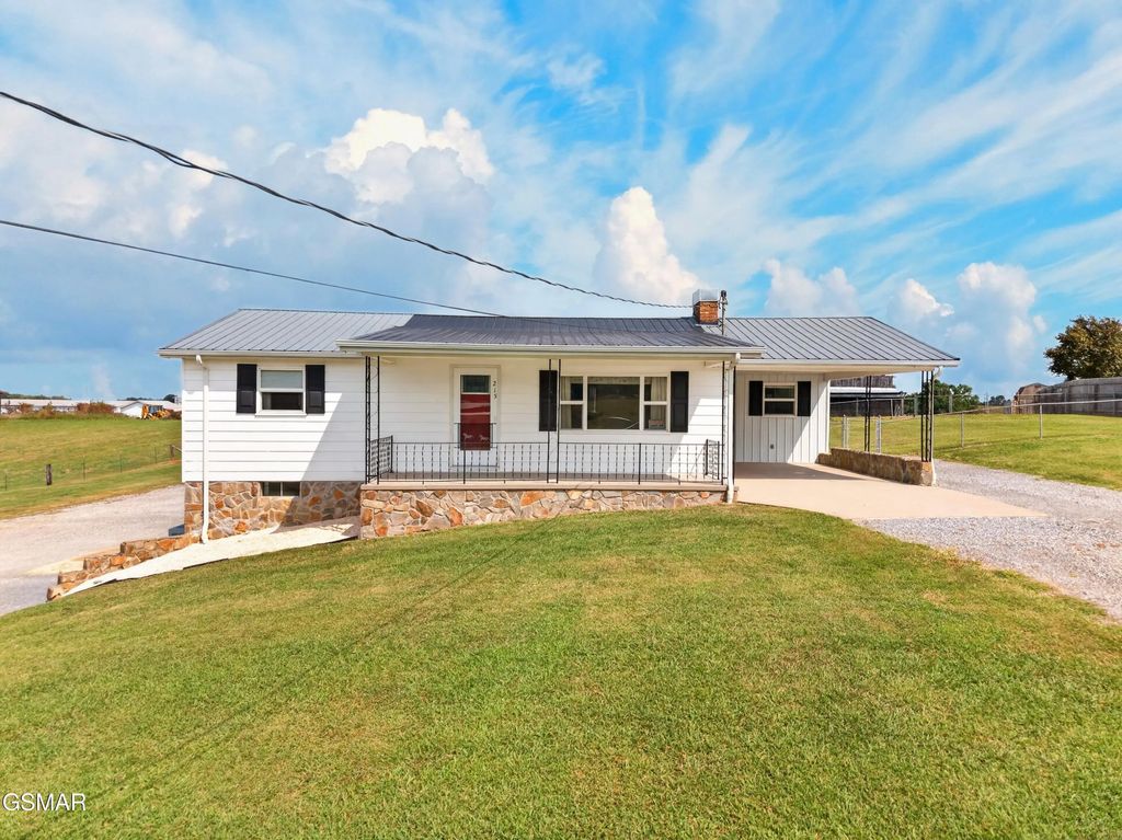 215 White Sands Road, Greeneville