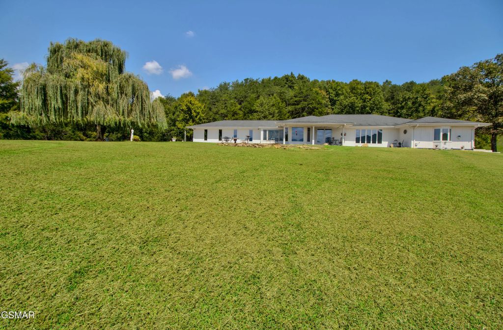 110 Rankin Hill Road, Newport