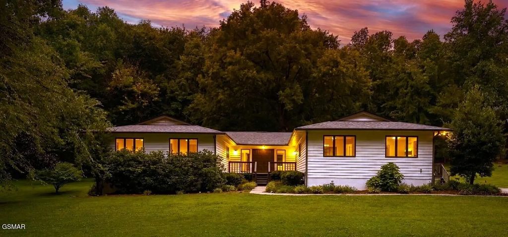 227 Back Nine Drive, Baneberry