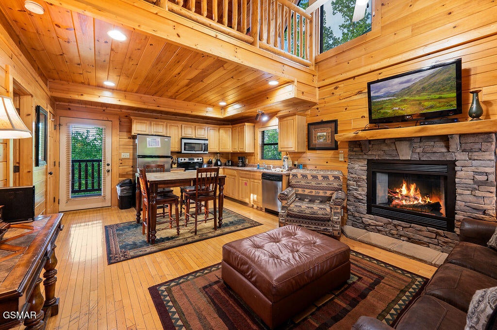 Listing photo for 2023 Bear Creek Way, Pigeon Forge, TN
