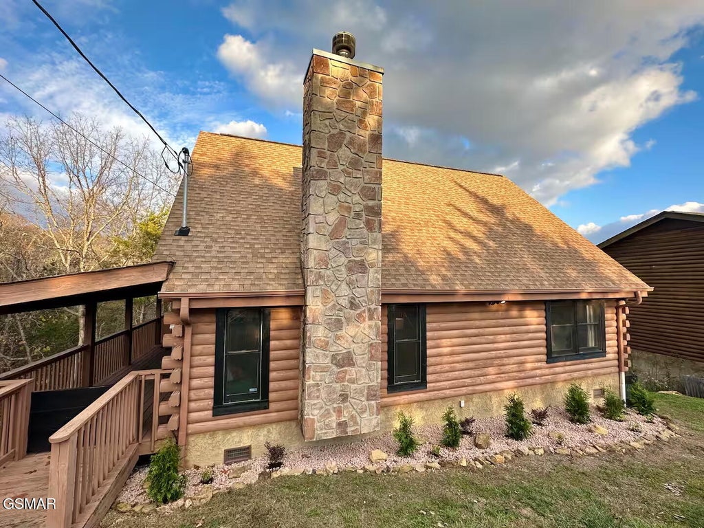 Listing photo for 2221 Eagle Feather Drive, Sevierville, TN