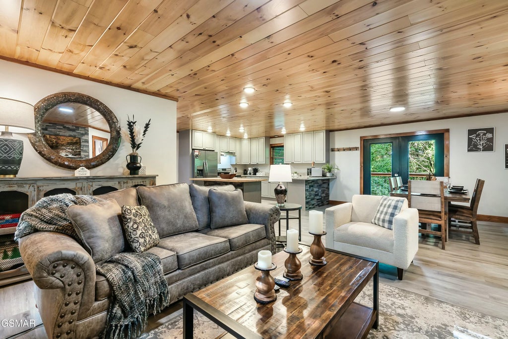 Listing photo for 3613 Old Mountain Road, Sevierville, TN