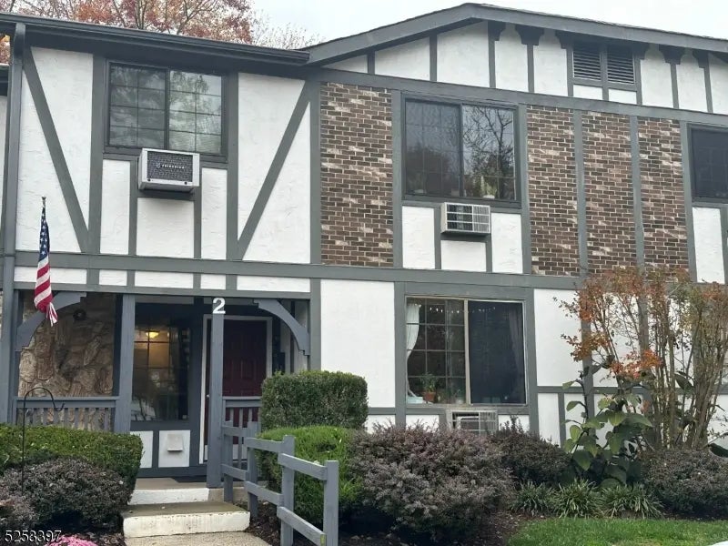 2f Terrace Dr, Chatham Twp.