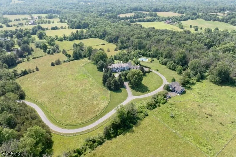 455 Long Ln, Bedminster Twp.