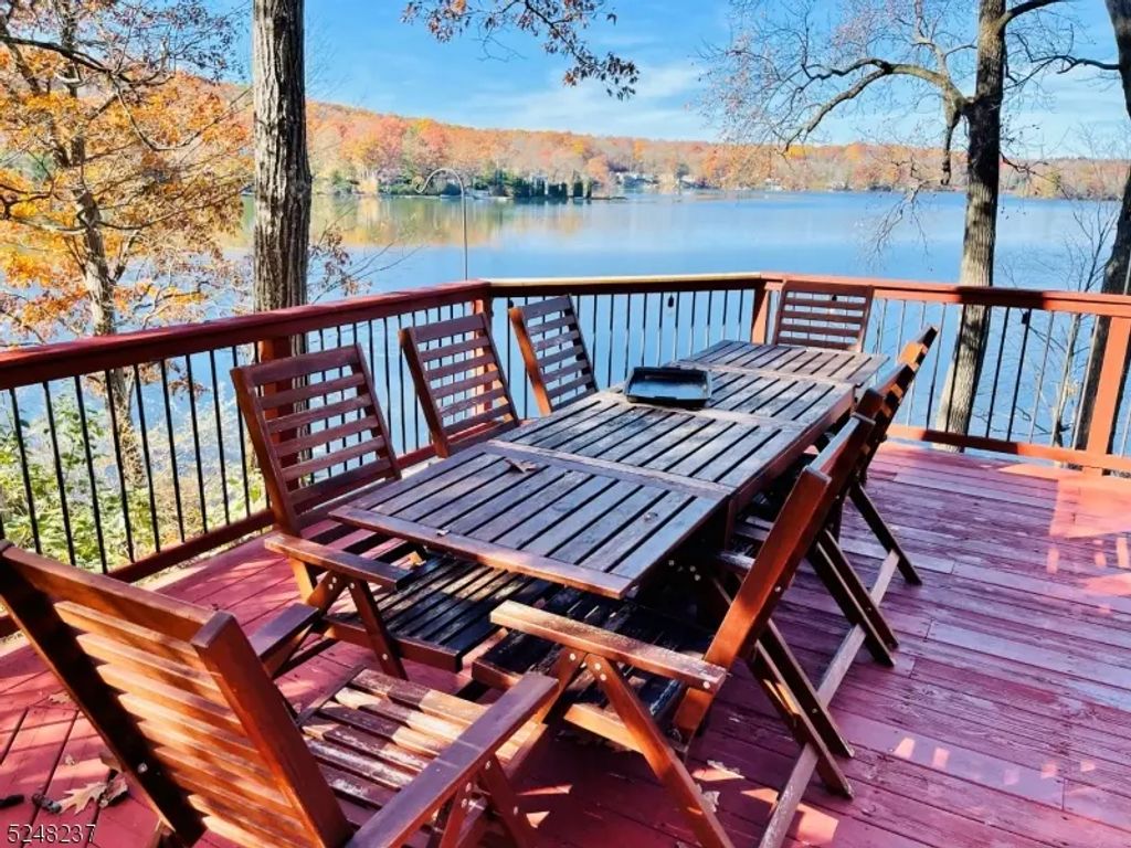 639 Canistear Rd, Vernon Twp.